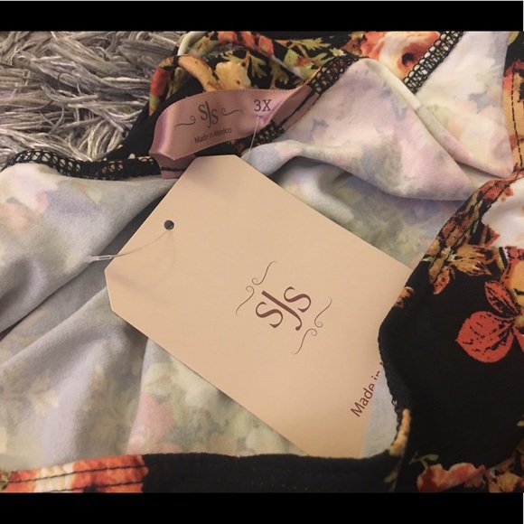 Sexy SJS 🌸🌼🌸Floral Strappy-Back Blouse - Picture 8 of 8